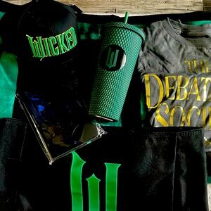 Wicked Bundle! Blanket, tote bag, Starbucks cup, hat, and t shirt all NWT!